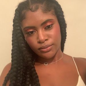 Meet your Posher, Latavia